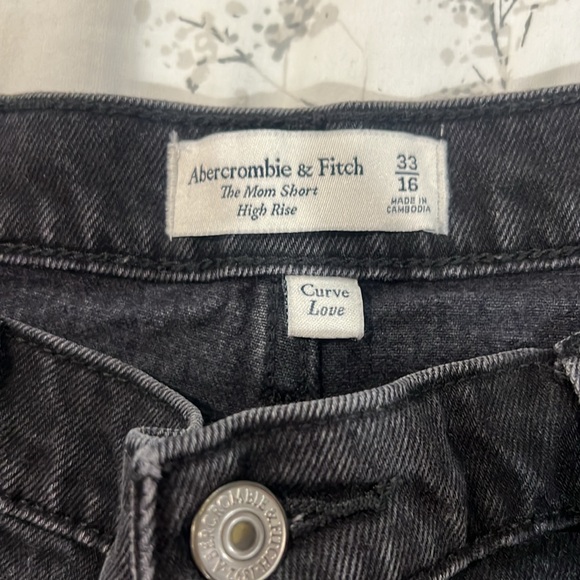Abercrombie curve love  Black Denim Shorts size 16 - Picture 2 of 3